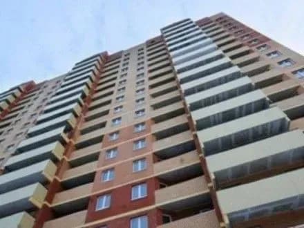 На вул. Лінкольна у Львові чоловік випав з 13-го поверху