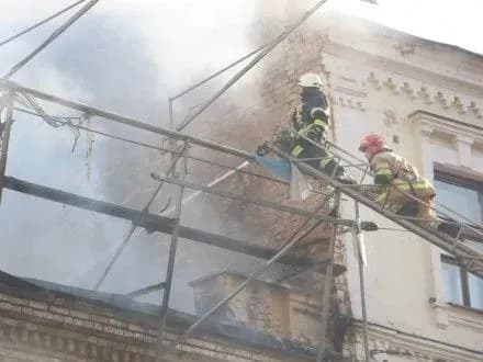 У деяких магазинах у столичній будівлі через пожежу сталися обвали - ДСНС