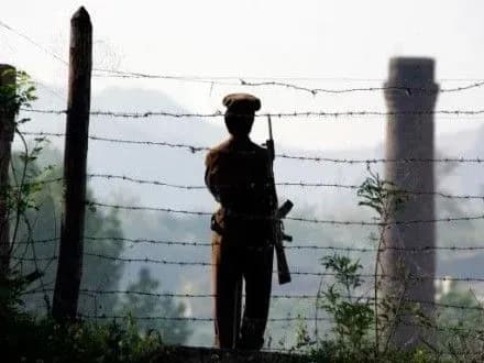 Військовий з КНДР вплав утік до Південної Кореї