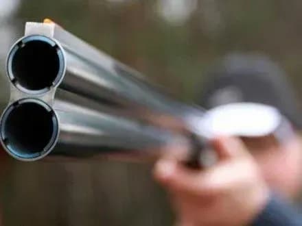 Фермер на Київщині влаштував стрілянину по сусідам-орендаторам, є поранені