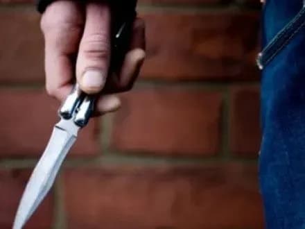 Під час масової бійки в Гідропарку поранено військового - ЗМІ