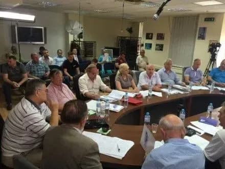 "Український вибір": запорукою збереження норм Конституції має стати встановлення миру на Донбасі