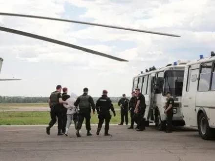 У всіх областях України тривають допити по справі екс-податківців - Р.Кравченко