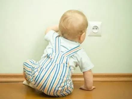 Трирічну дитину на запорізькому курорті вдарило струмом