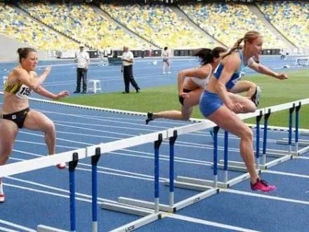 Легкоатлетка А.Плотицина попала на подиум турнира в Остраве