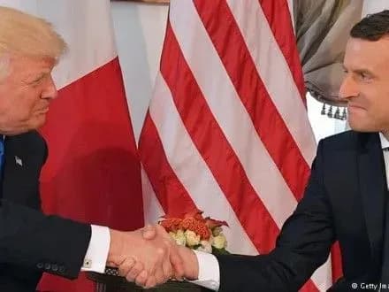 Д.Трамп принял приглашение Е.Макрона посетить Францию ​​на День взятия Бастилии