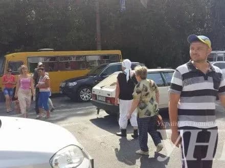 Жителі Херсона заблокували шоссе
