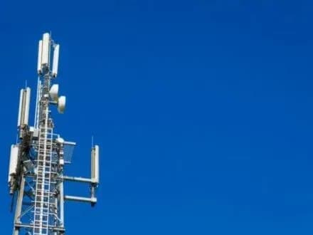 Кабмін сьогодні планує затвердити продаж ліцензій частот 4G - В.Гройсман