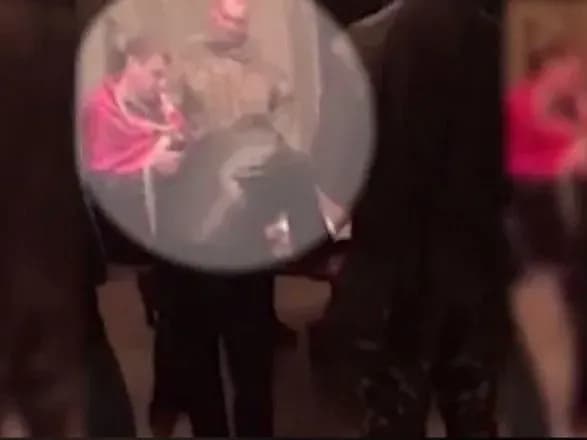 МВС: нападник на поліцейського під ВР живе з 2014 року в резиденції в Межигір'ї