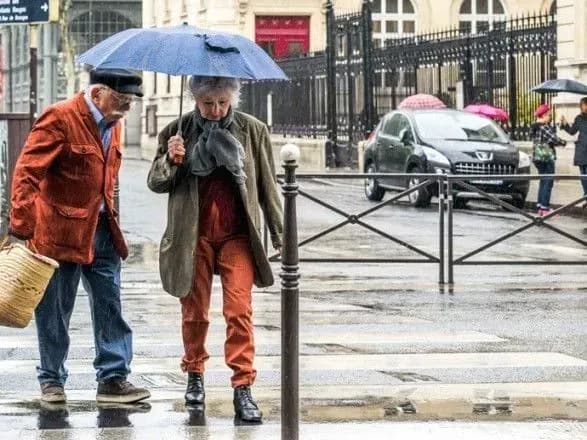 Жінки в ЄС живуть на 6 років довше чоловіків - статистика