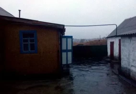 Поліція фіксує наслідки ворожих обстрілів у Мар'їнці