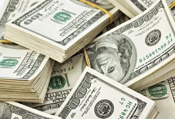 Під час обшуку у директора "Спецтехноекспорту" слідчі знайшли 120 тис. дол. - джерело