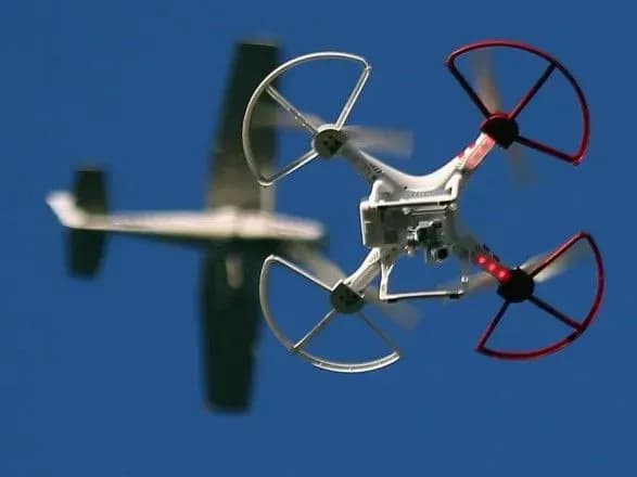 Президент вимагає оснащення кожної артбатареї безпілотниками