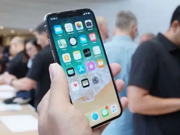 В США похитили более 300 iPhone X накануне старта продаж
