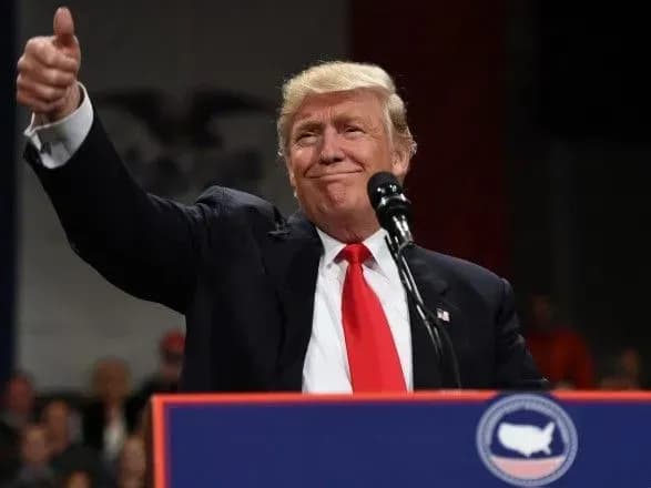 Опитування: у США роботу Трампа як президента схвалюють лише 37%