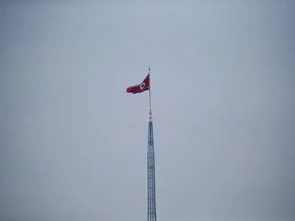 Японія застосує нові санкції проти КНДР