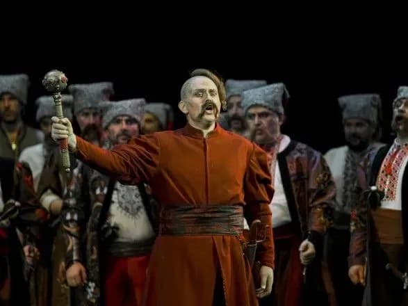 Порошенко разом із дружиною сходив на “Тараса Бульбу”