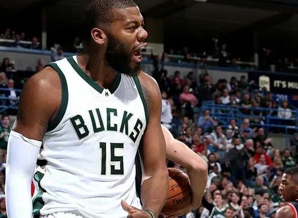 Фінікс підписав конкурента українцю Леню