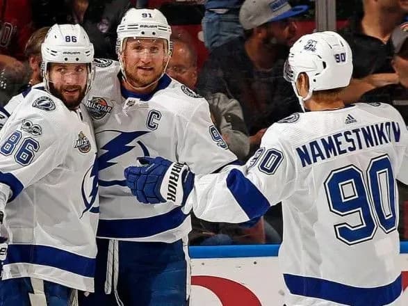 ХК "Тампа-Бей" перервав виграшну серію "Сан-Хосе" і очолив таблицю НХЛ