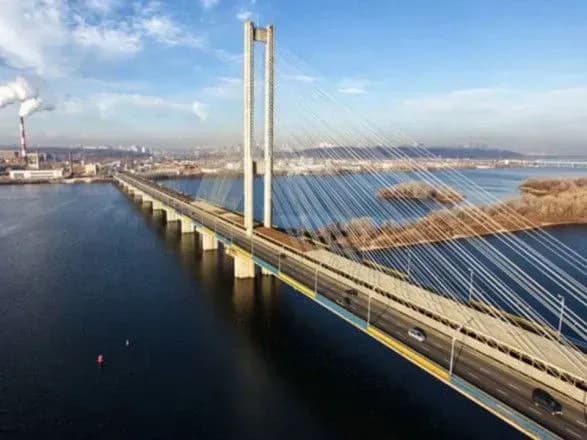Відсьогодні рух на з'їзді з Південного мосту частково обмежено