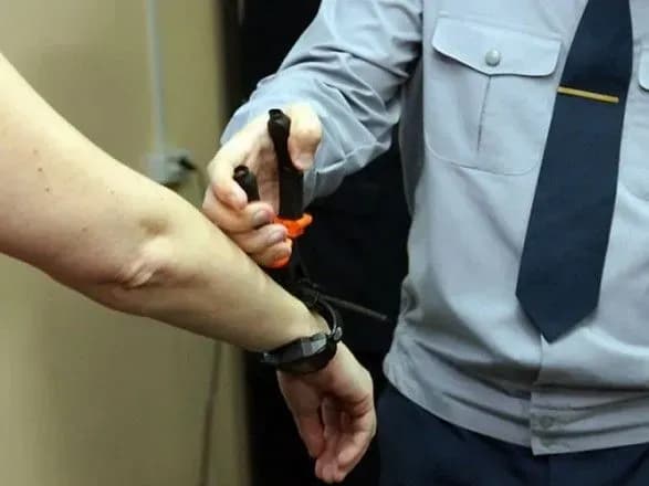 Підозрювані протягом року 22 рази ламали електронні "браслети"