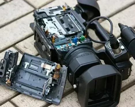 Єврокомісар наполягає на розслідуванні нападів на українських журналістів