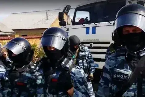 У Криму прийшли з обшуком до вчительки кримськотатарської мови