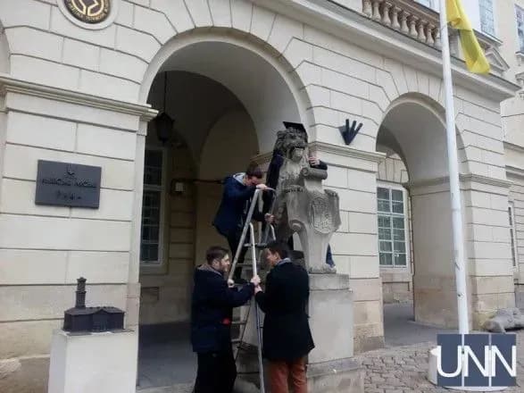 Леви у мантіях і величезний студентський: у Львові відзначають день студента