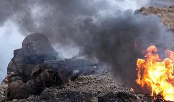 За минулу добу в зоні АТО чотири українських військових отримали поранення