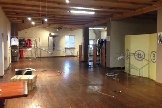 На Рівненщині невідомі в масках пограбували готельний комплекс і побили мешканців