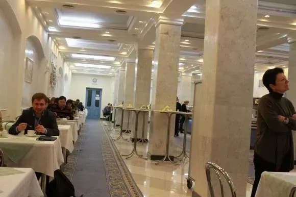 Завтра їдальня ВР відкриє двері для всіх охочих