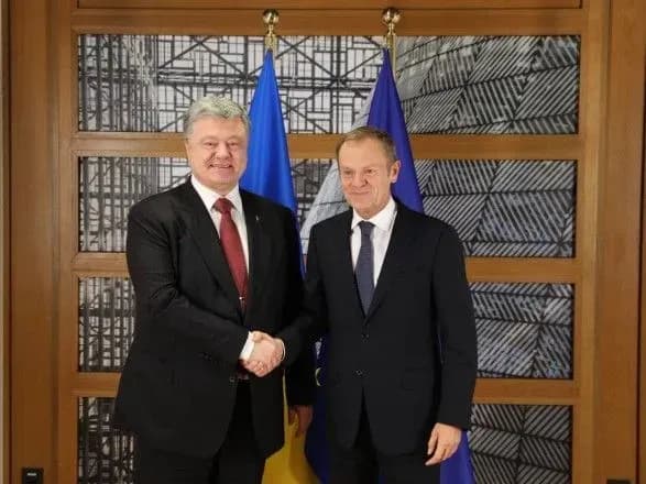Порошенко подякував Туску за стратегічне бачення українсько-польської дружби