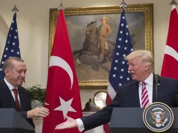 Трамп і Ердоган обговорили ситуацію в Сирії