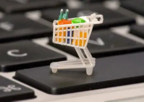 Нардеп пояснив, чому іноземці купують в Інтернеті активніше за українців