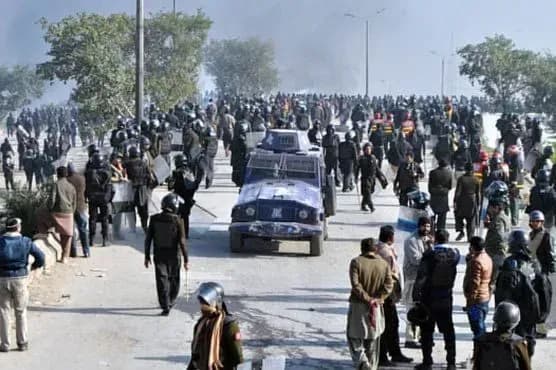 У Пакистані вирішили залучити армію для наведення порядку після сутичок