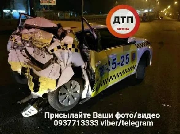 На столичном проспекте Победы произошло ДТП с пострадавшими