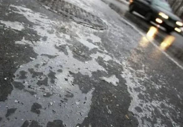 На Донеччині через ожеледицю зіткнулися два тролейбуси