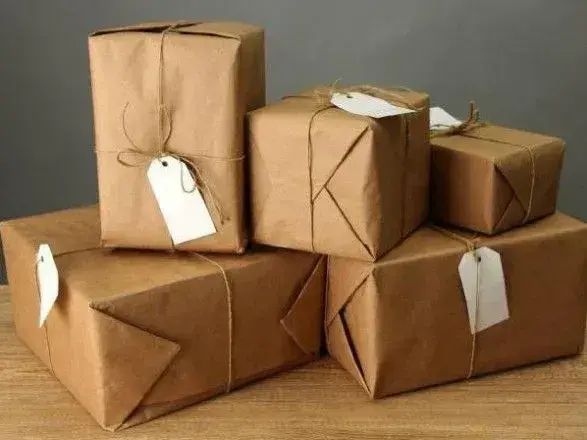 Митники затримали кількасот посилок, адресованих Тому Сойєру, Джеку Вороб’ю та Нестору Махну