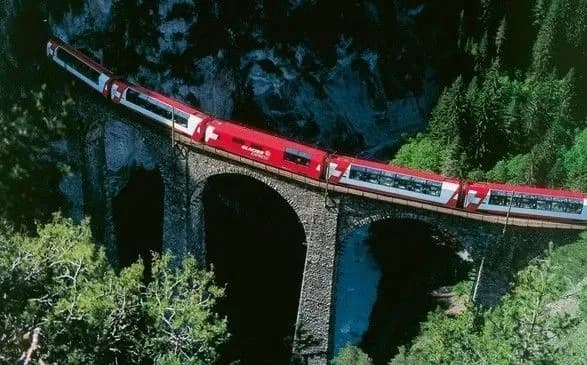 Кабмін доручив Мінінфраструктури погодити знижки на міжнародні залізничні перевезення