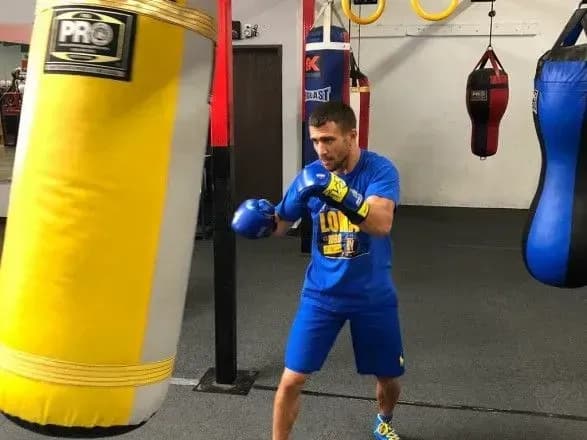 Ломаченко провів відкрите тренування перед боєм з Рігондо