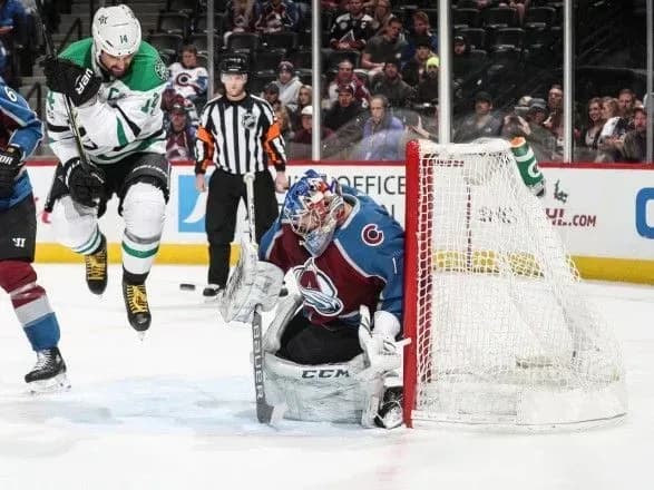 "Даллас" і "Лос-Анджелес" продовжили виграшні серії в НХЛ