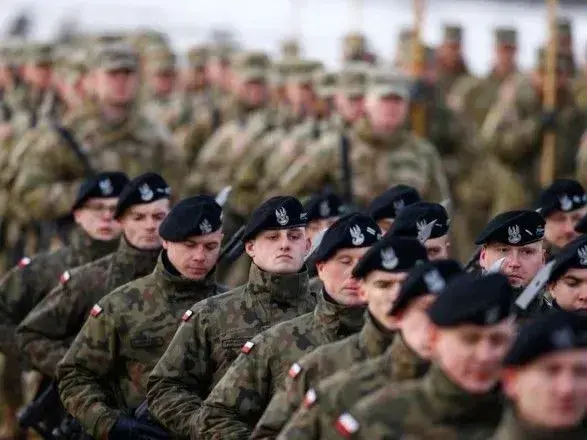 Країни ЄС підвищують витрати на оборону