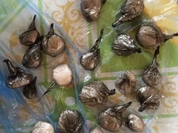 В Киеве задержали наркодельцов, которые ежедневно делали до 100 "закладок" с метадоном