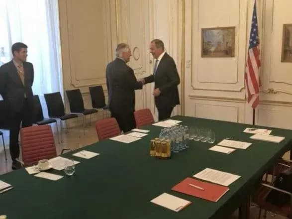 Лавров зустрівся з Тіллерсоном у Відні