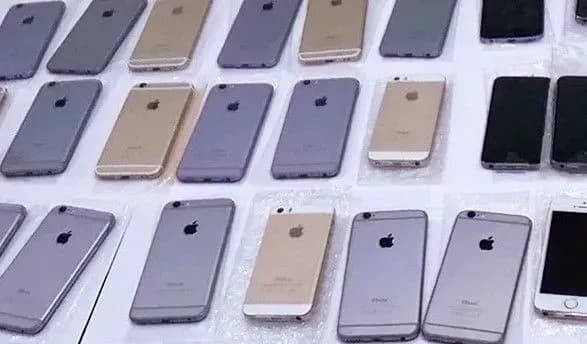 Громадянин США намагався ввезти в Україну контрабандою 59 Айфонів