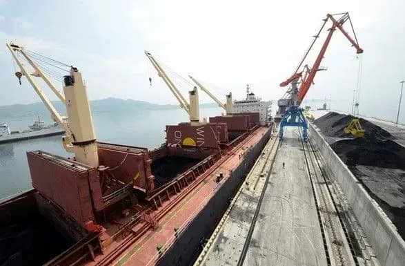 В Україну прибула чергова партія вугілля із ПАР