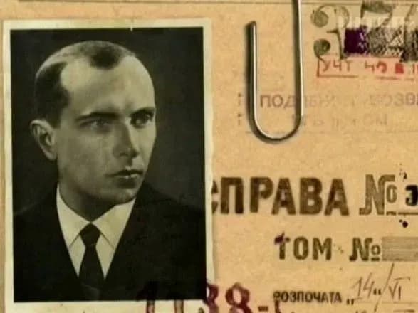 Бандера сделал огромный вклад в национально-освободительное движение - Порошенко