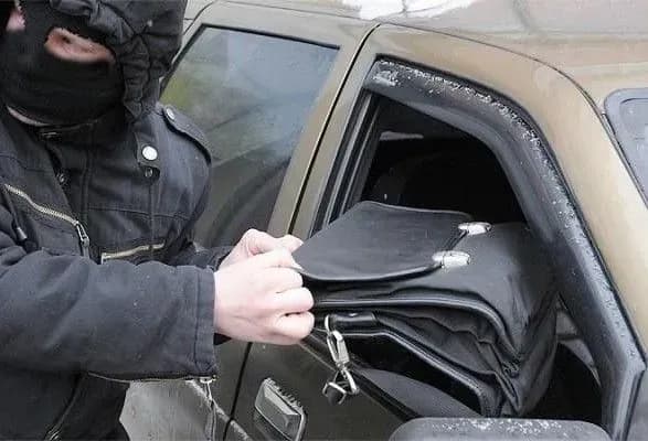 У столиці пограбували помічника народного депутата