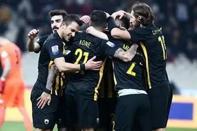 Суперник "Динамо" по Лізі Європи очолив чемпіонат Греції