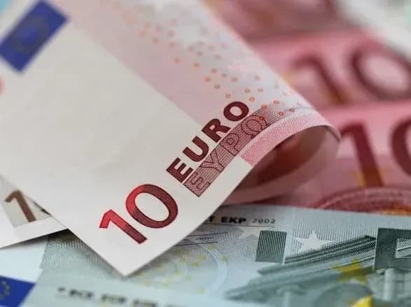 НБУ дозволив ввозити в Україну без підтверджувальних документів понад 10 тисяч євро